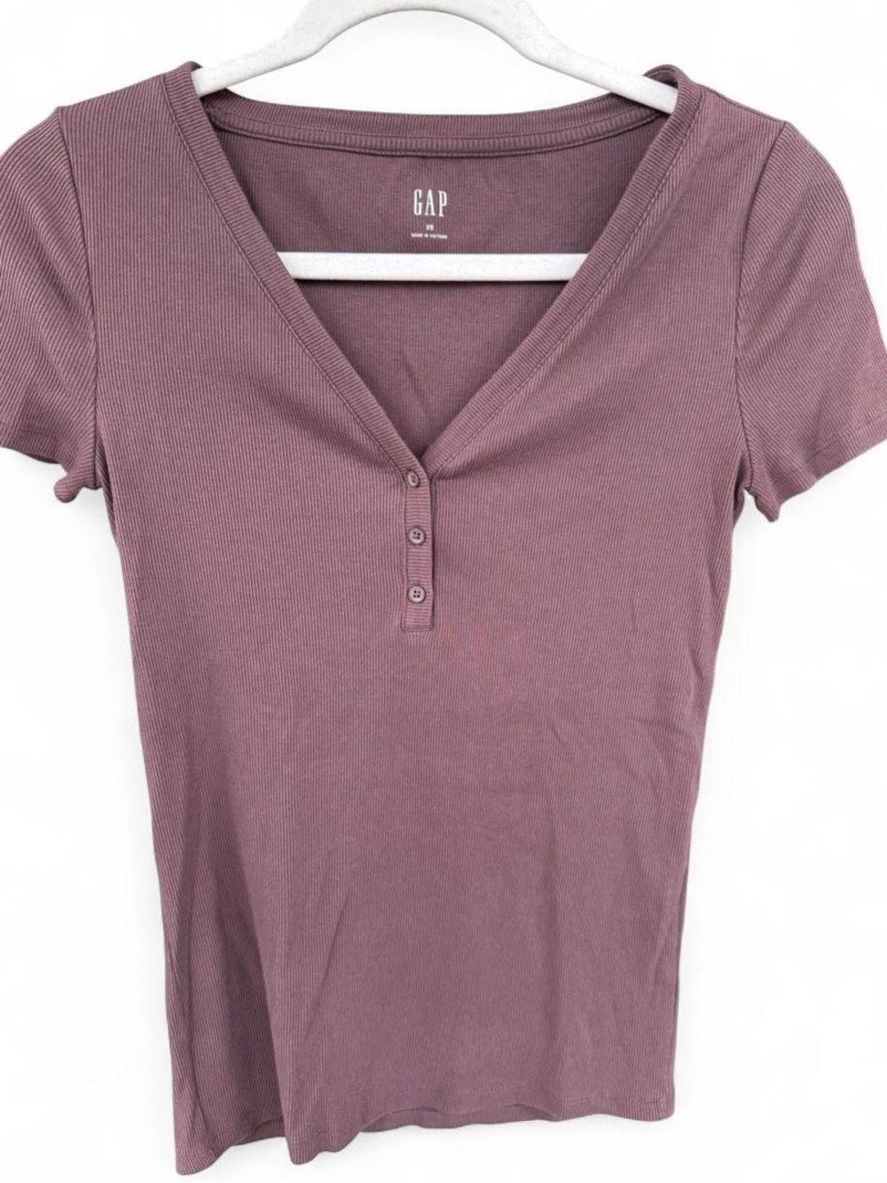 Gap mauve short sleeve tee